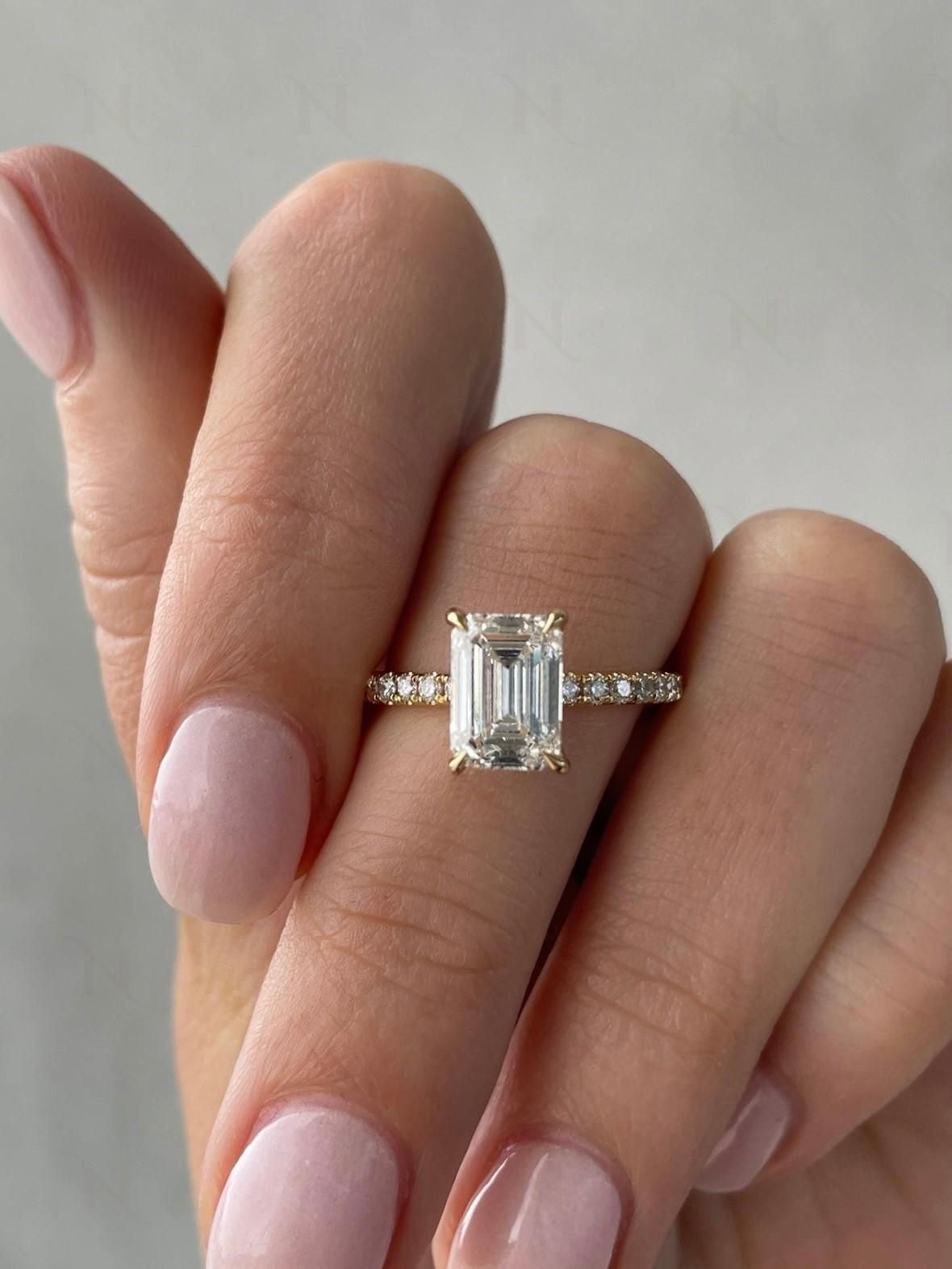 Anillo Pavé Esmeralda